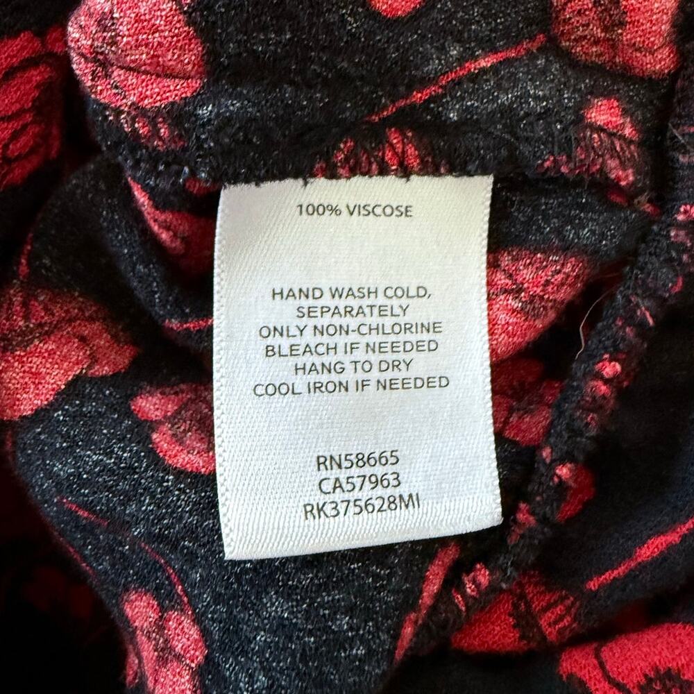 Free Press Y2k Wrap Top Long Sleeve Blouse Floral Print Size Medium Black Red - Picture 6 of 6